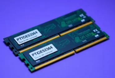 Aumento dei prezzi DDR4 spinge il mercato: Migliori opportunità per i piccoli produttori