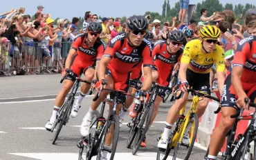 Remco Evenepoel trionfa a Kigali: la tripletta mondiale nel cuore dell'Africa
