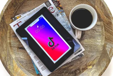 Vendita di TikTok negli USA: Oracle pronta a riformulare l'algoritmo