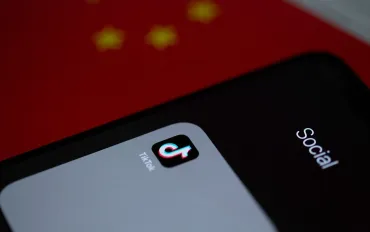 TikTok: verso l'indipendenza americana tra licenze e nuovi investitori