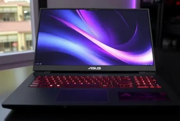 ASUS ROG Strix G18 G815: Potenza e design in un unico notebook