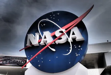 Missione Artemis 2: Un volo storico verso la Luna nel 2026