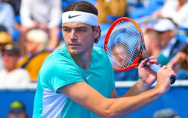 Taylor Fritz avanza con fatica al Torneo di Tokyo, Eliminando Diallo