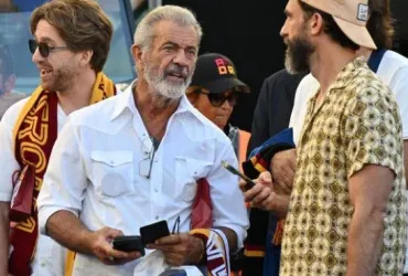 Mel Gibson: Icona di Hollywood all'Olimpico di Roma
