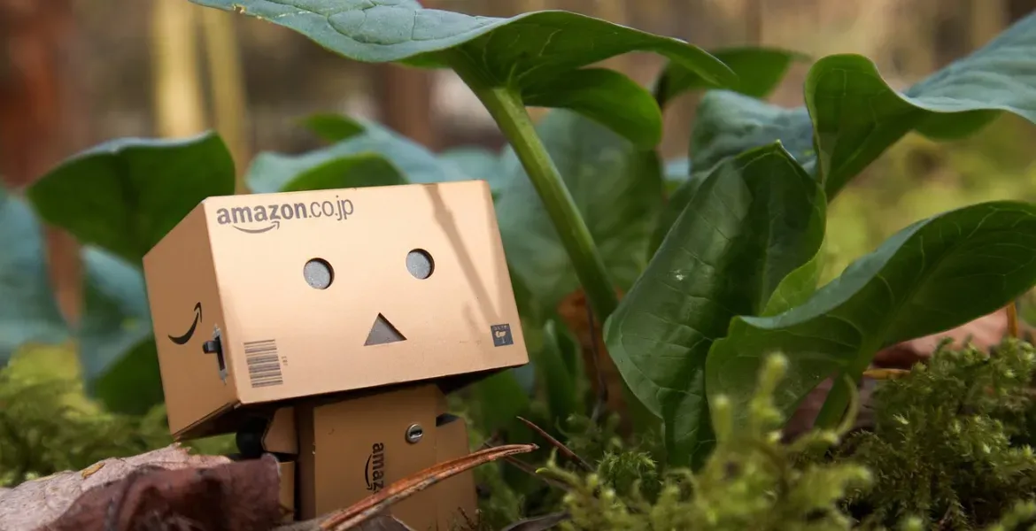 Amazon rivela novità: Echo rinnovati e Kindle a Colori!