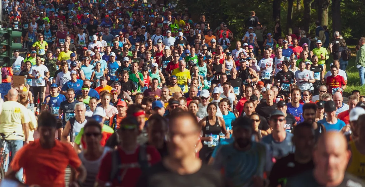 Maratona Valencia al keniano Sawe, record italiano Chiappinelli