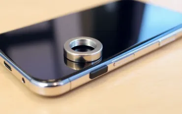 Batteria del Samsung Galaxy ring si gonfia e blocca il viaggiatore