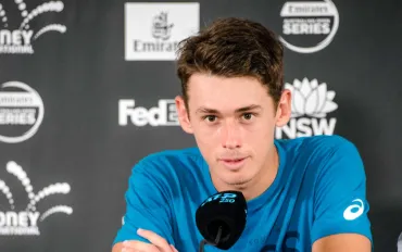 Alex De Minaur Spezza l'incantesimo contro Jannik Sinner in semifinale a Pechino