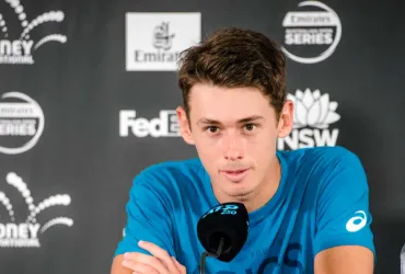 Alex De Minaur Spezza l'incantesimo contro Jannik Sinner in semifinale a Pechino