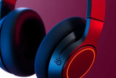 SteelSeries lancia le cuffie wireless di lusso: ecco le Arctis Nova Elite