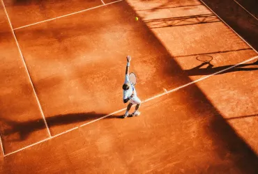 Tennista turco come Edoardo Bove