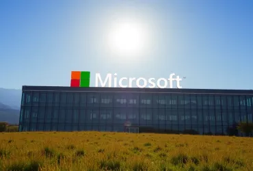 Microsoft: Nuovo assetto dirigenziale nell'era dell'IA