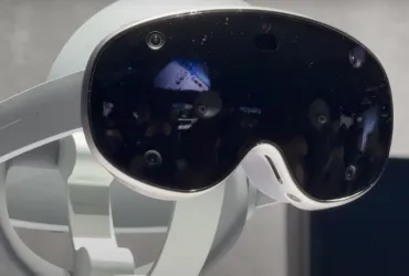 Apple: Pausa per Vision Pro, spinta sugli occhiali smart