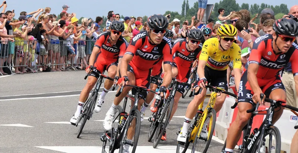 L'Italia brilla agli Europei di ciclismo: Argento nel Mixed Relay