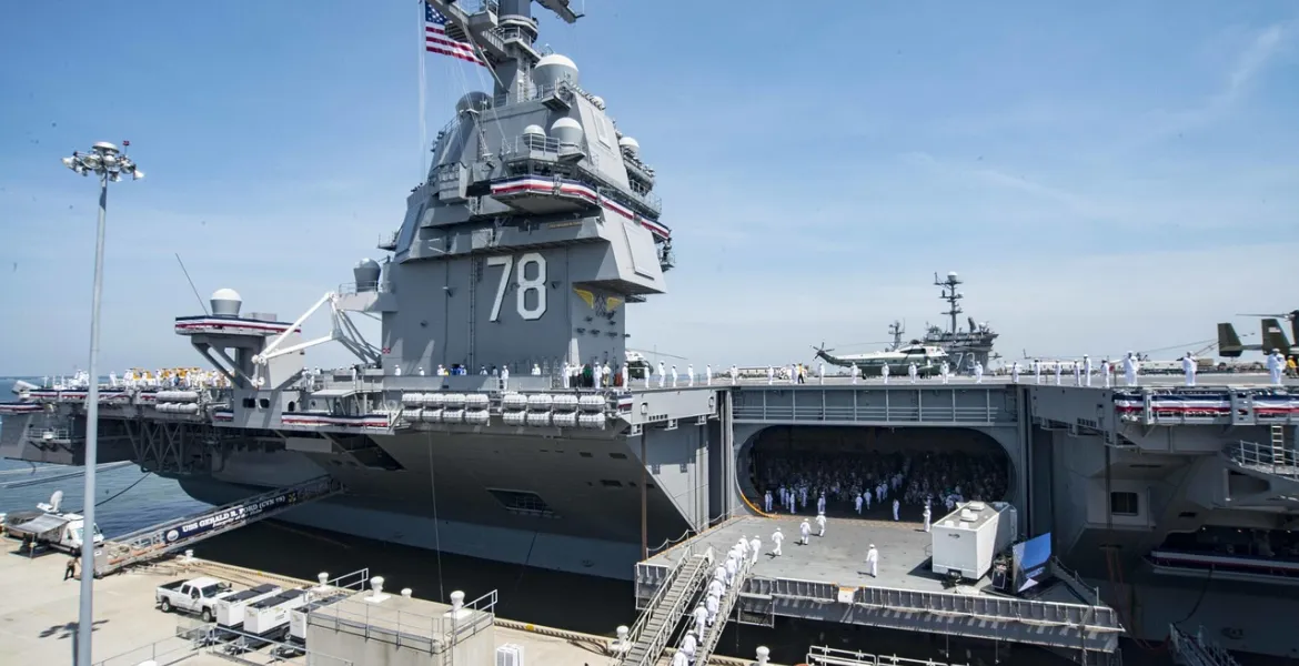 La Marina USA scommette su Microsoft: Sfide e controversie sul Cloud