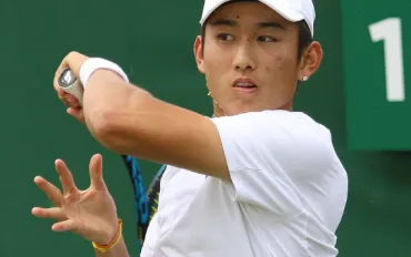 Impresa storica: Vittoria sorpresa del tennista Junsheng Shang a Shanghai