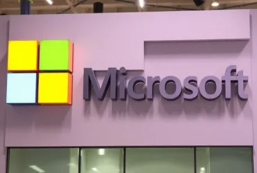 Microsoft e l'aumento dei prezzi: Il monito di Lina Khan