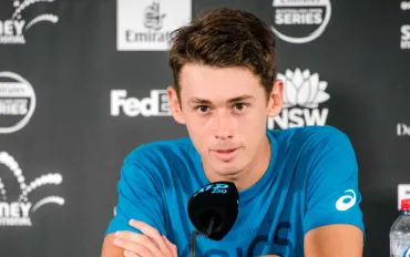 Alex de Minaur avvicina il record di Hewitt: Altro trionfo a Shanghai