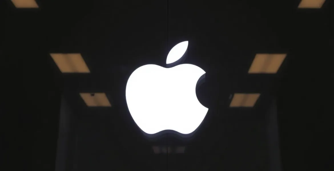 Francia avvia Indagine su Apple per ascolto non autorizzato di Siri