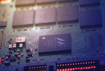 Qualcomm e Arduino rivoluzionano con l'Arduino UNO Q