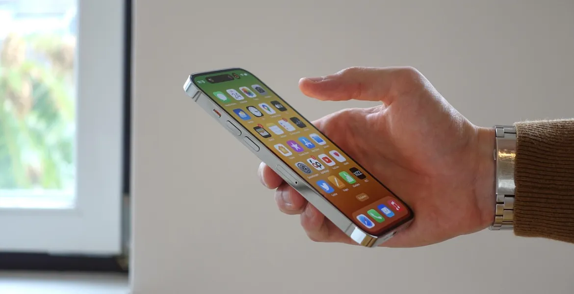 Cina censura influencer: Stretta sui messaggi pessimisti