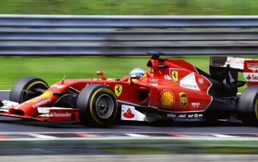 Elkann promette ai tifosi: La Ferrari tornerà a vincere in F1