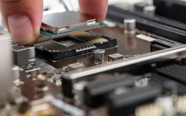 Cina rafforza i controlli sui chip stranieri: Nvidia sotto pressione