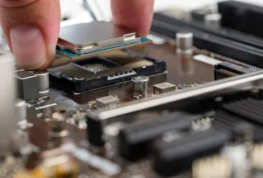 Cina rafforza i controlli sui chip stranieri: Nvidia sotto pressione