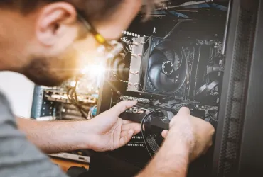 Prezzi dei computer in salita: L'impatto delle tasse e delle politiche cinesi