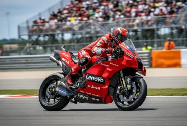 Marquez operato alla spalla: stagione MotoGP a rischio?