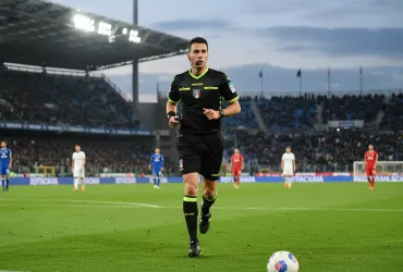 Serie A: Derby di fuoco! Massa arbitra Roma-Inter, Marinelli per Milan-Fiorentina