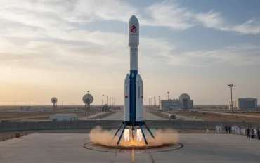 La Cina sfida SpaceX: test riusciti per il razzo riutilizzabile Zhuque-3