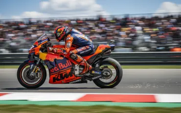 Pedro Acosta Stupisce a Sepang: Velocità e Resilienza nel GP della Malesia