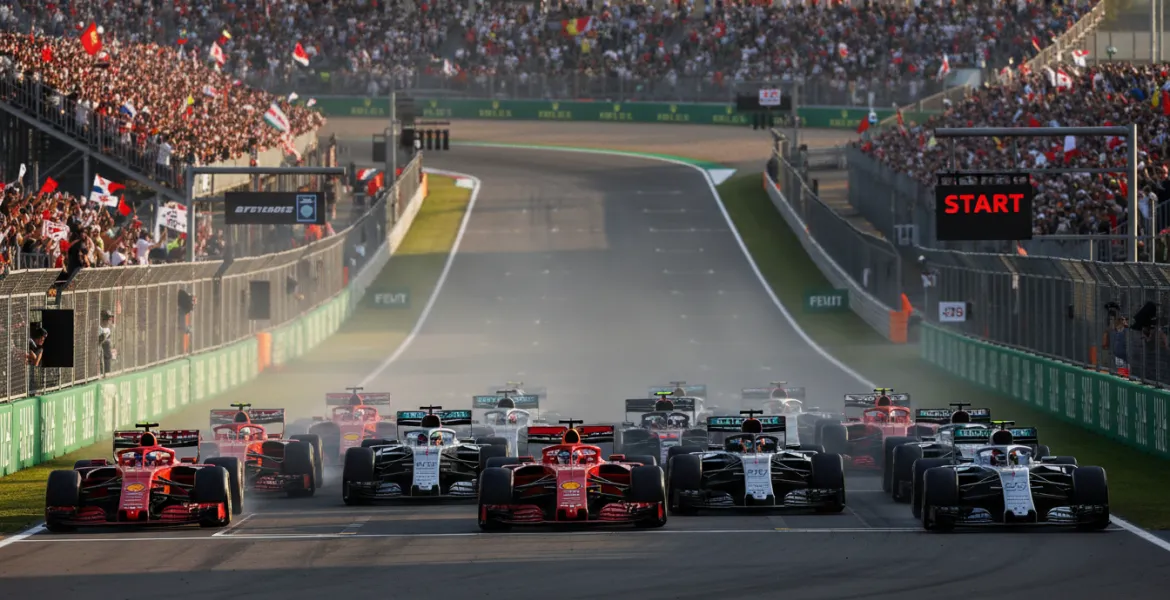 Ferrari contro Mercedes e Red Bull: la sfida finale infiamma il Mondiale Costruttori
