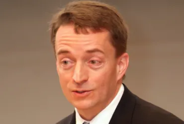 Ex CEO di Intel punta sull'IA per 'accelerare il ritorno di Cristo'