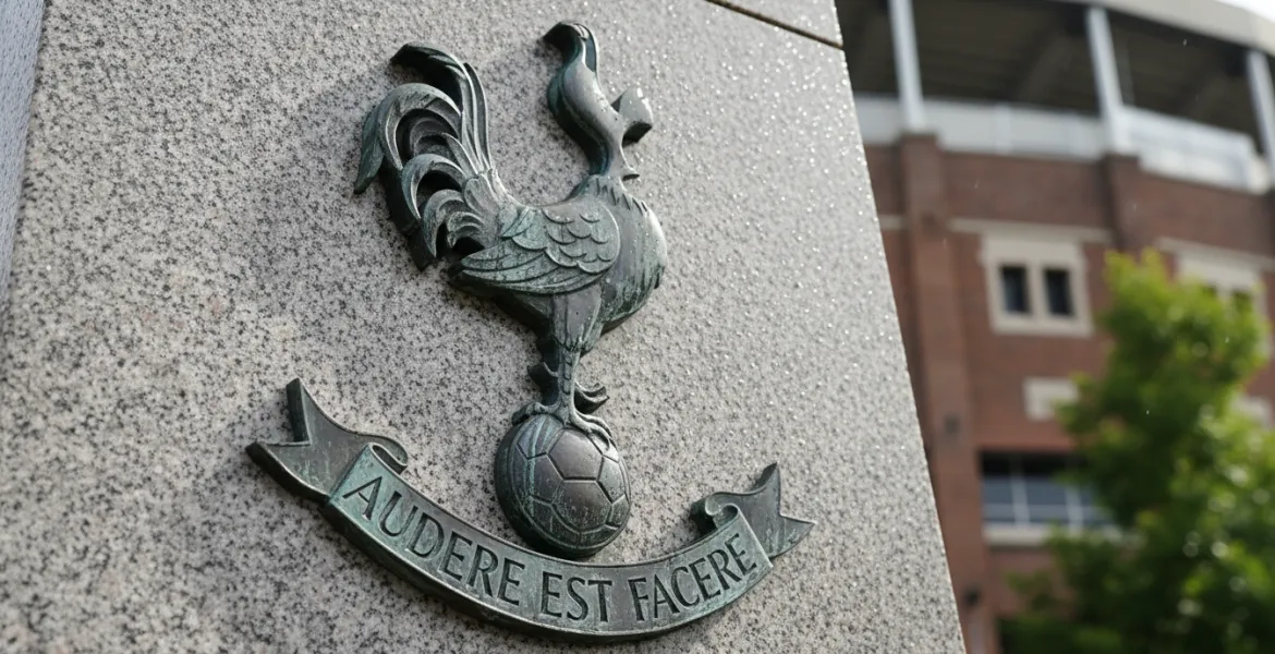 Destiny Udogie Shock: Minacciato con Pistola a Londra!