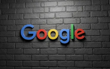 Google sfida i confini tra finanza e scommesse integrando Polymarket
