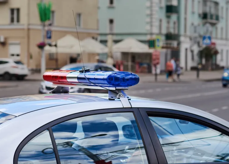 Blitz interforze a Roma: Scoperta bisca clandestina e lavoro nero nel quartiere Don Bosco