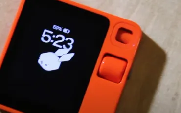 Rabbit R1: Il gadget AI fallimentare non paga gli stipendi e affronta la rivolta dei dipendenti