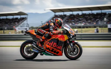 Acosta sfida la KTM: 'A Sepang voglio mezzo secondo in meno!'
