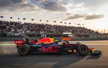 Red Bull a Las Vegas: Verstappen punta al podio con il fondo 'vecchio'