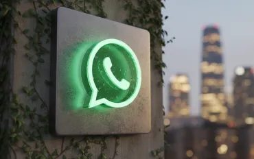 WhatsApp rispolvera le info: un ritorno al passato con un tocco Instagram