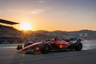 Leclerc e Hamilton: Sfida all'ultima staccata, Ferrari promette rivincita