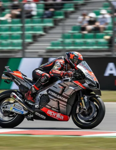 Aprilia sorprende tutti: Sterlacchini rivela ambizioni da titolo nel 2026
