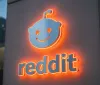 Social Media 2025: Reddit Ascende, X Crolla in Italia