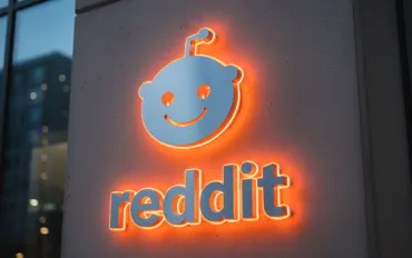 Social Media 2025: Reddit Ascende, X Crolla in Italia