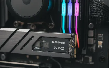 Boom dell'IA: Memoria e SSD alle stelle, data center in allarme