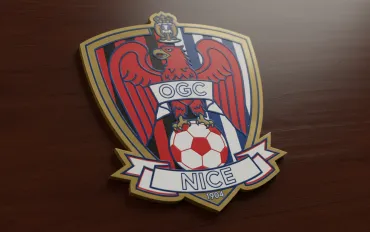 Nizza nel caos: giocatori aggrediti dai tifosi dopo la sconfitta!