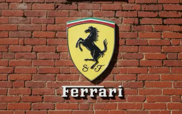 Ferrari ad Abu Dhabi: Un Addio Amaro alla Stagione 2025
