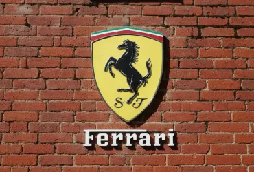 Ferrari ad Abu Dhabi: Un Addio Amaro alla Stagione 2025